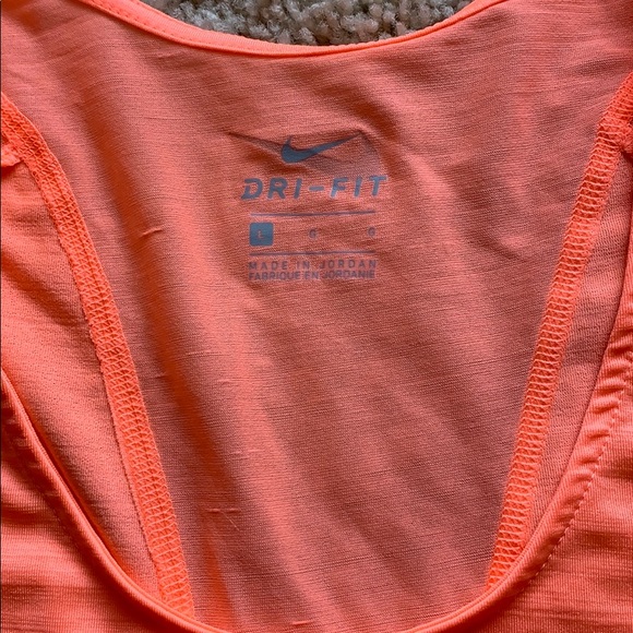 Nike Dri-fit shirt EUC . Worn a couple of times - Picture 2 of 3